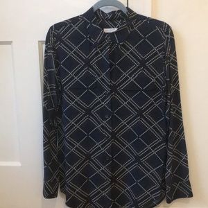 Equipment silk button down